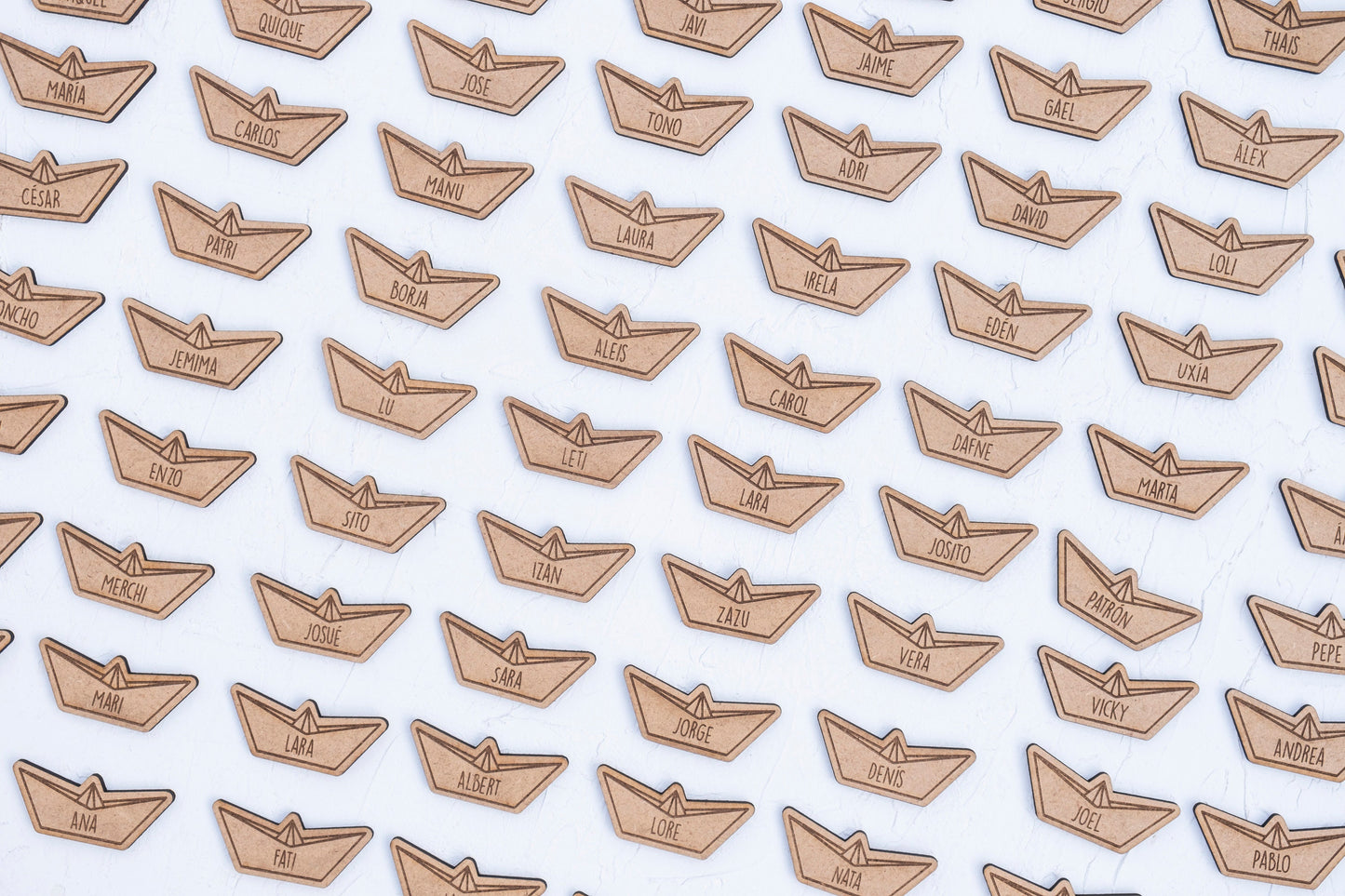 Barco de papel origami con imán
