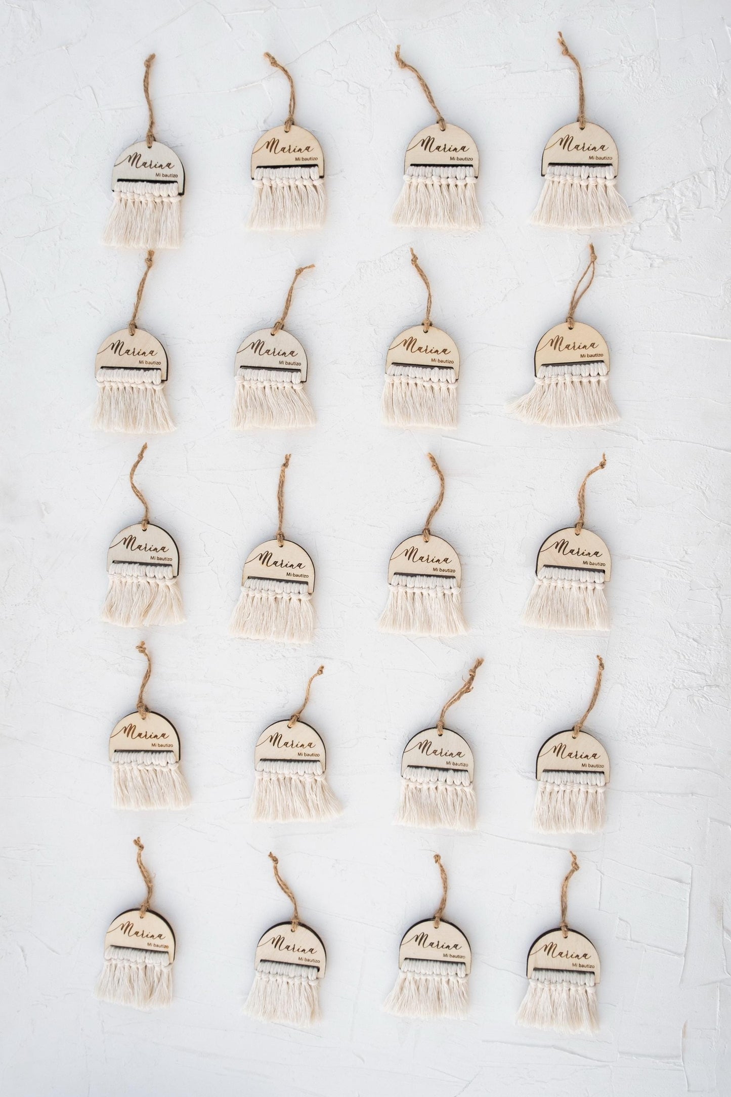 Detalle de madera con macramé
