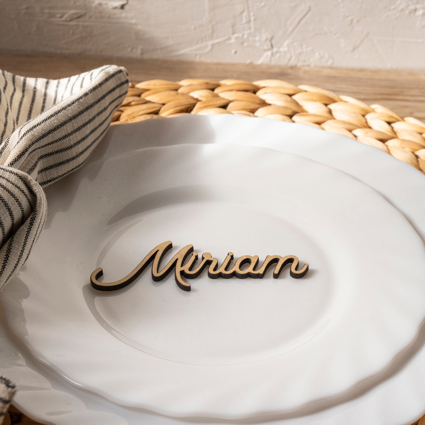 Nombre de madera en troquel