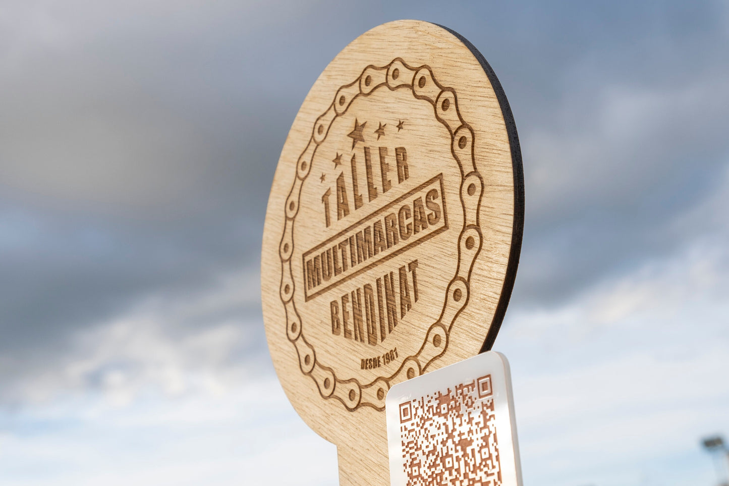 Cartel Circular +QR