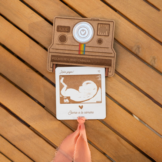 Noticia de embarazo - Mensaje sorpresa en cámara Polaroid