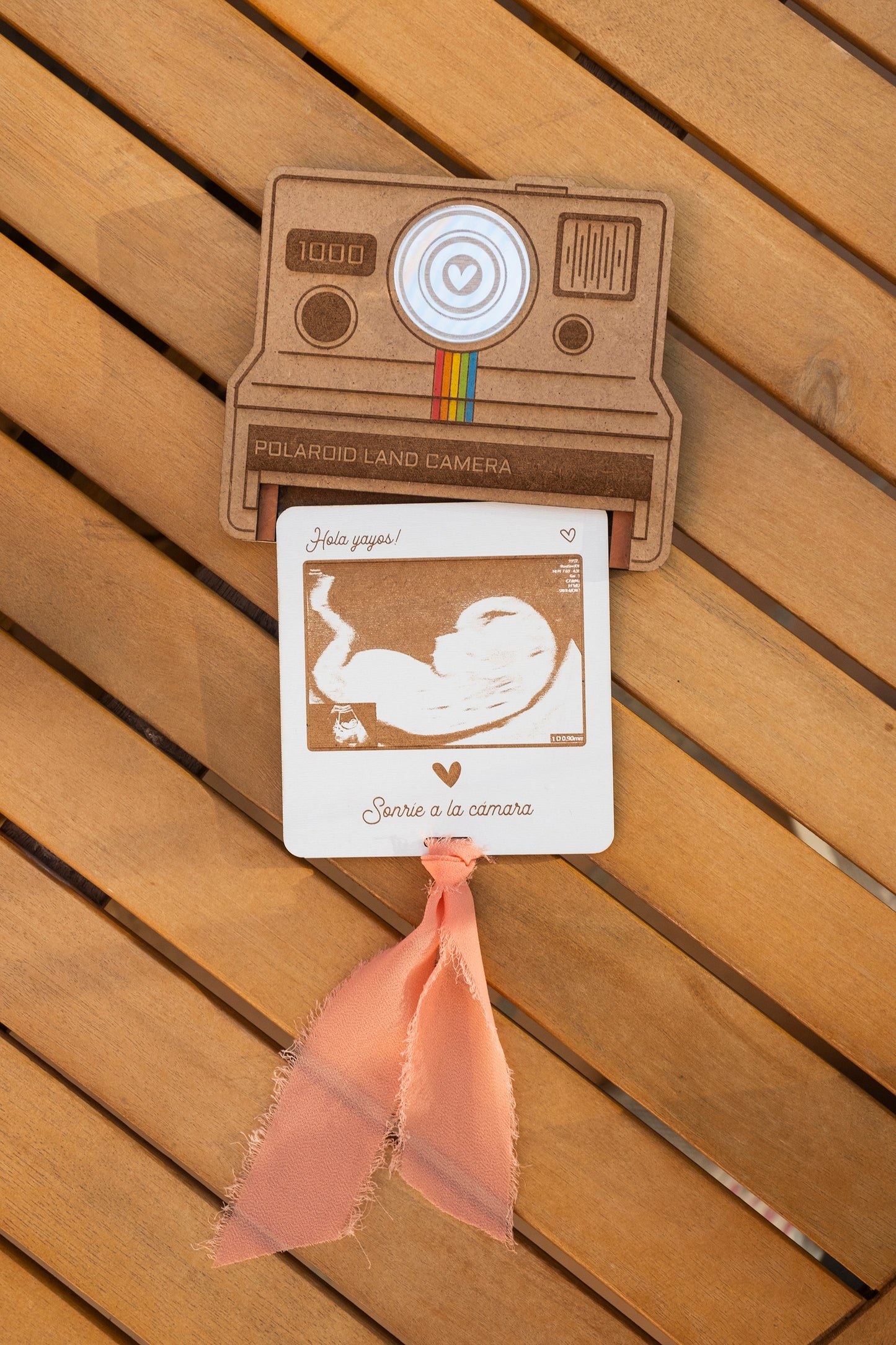 Noticia de embarazo - Mensaje sorpresa en cámara Polaroid