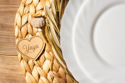 Corazón de madera con imán